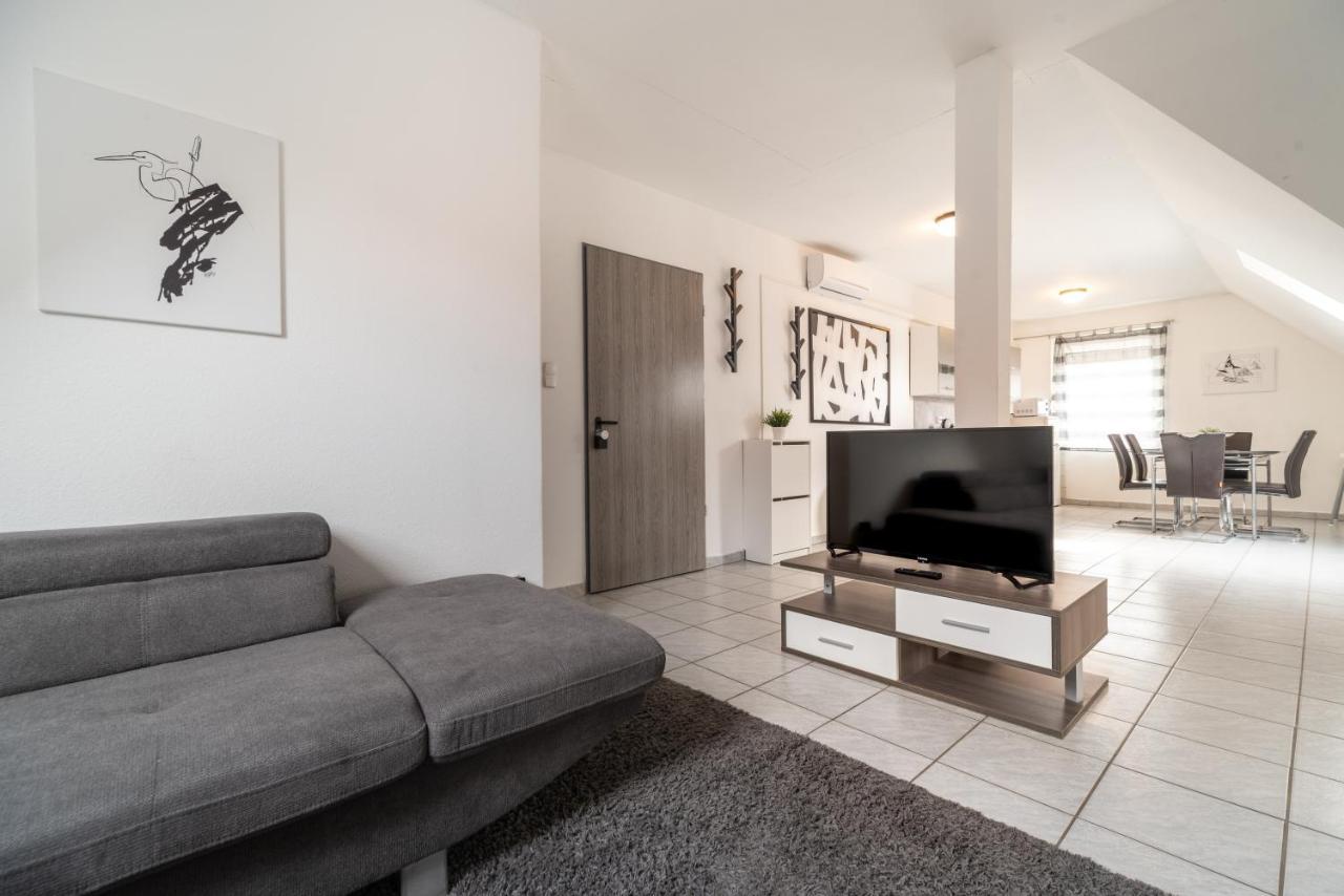 Grand Apartmanhaz Gyenesdias Luaran gambar