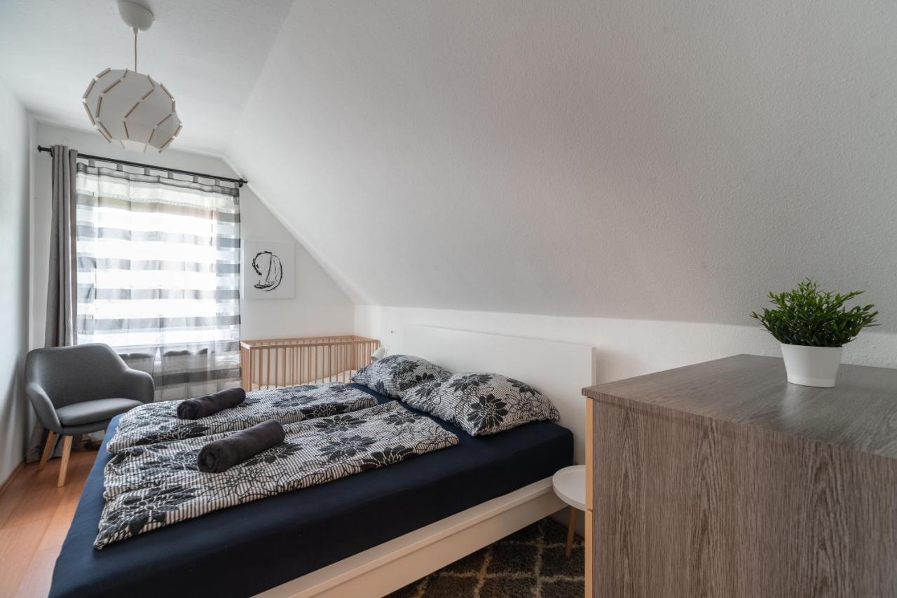 Grand Apartmanhaz Gyenesdias Luaran gambar