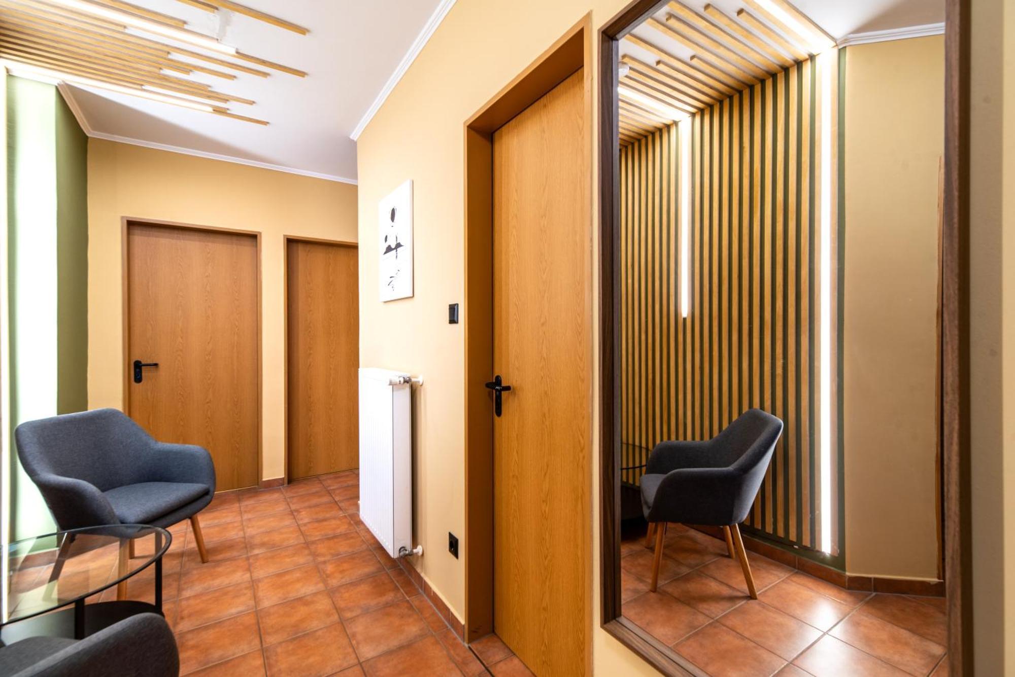 Grand Apartmanhaz Gyenesdias Luaran gambar
